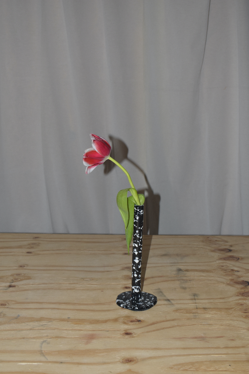 One Flower Vase - Round
